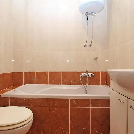 Puntizela 727 * Pula