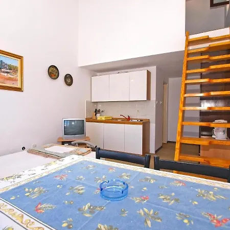 Appartamento Puntizela 727 Pola