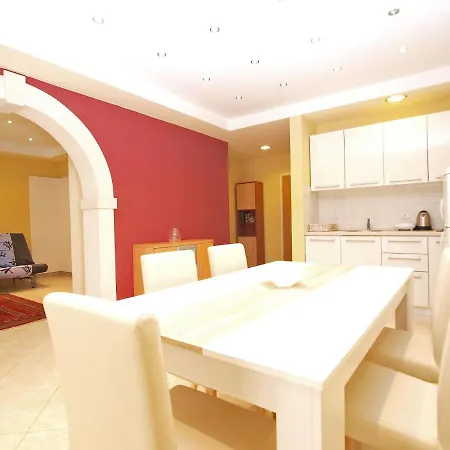 Puntizela 727 * Pula