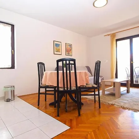 Apartament Puntizela 727 *