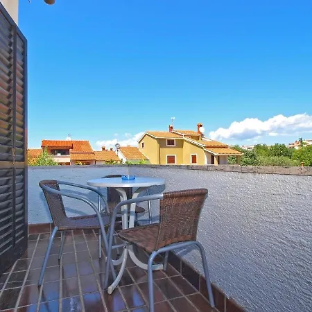 Puntizela 727 Apartament Pula