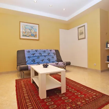 Puntizela 727 * Pola