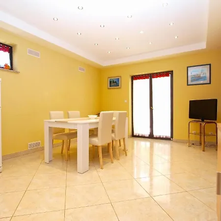 Puntizela 727 Appartement Pula