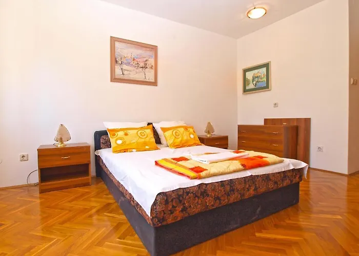 Puntizela 727 Apartament