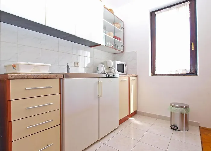 Puntizela 727 * Pula