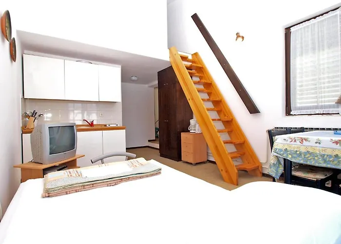 Puntizela 727 * Pula