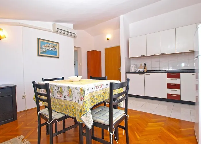 Puntizela 727 Apartament *