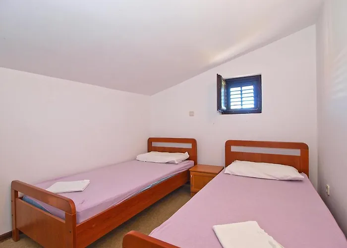 Puntizela 727 * Pula