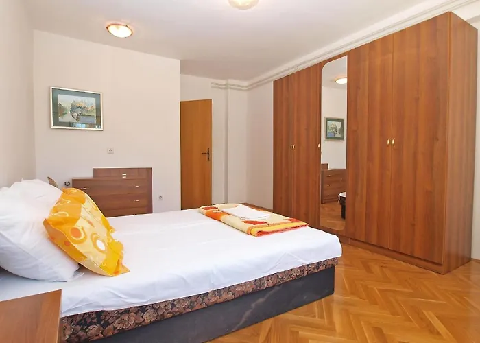 Puntizela 727 Apartament *